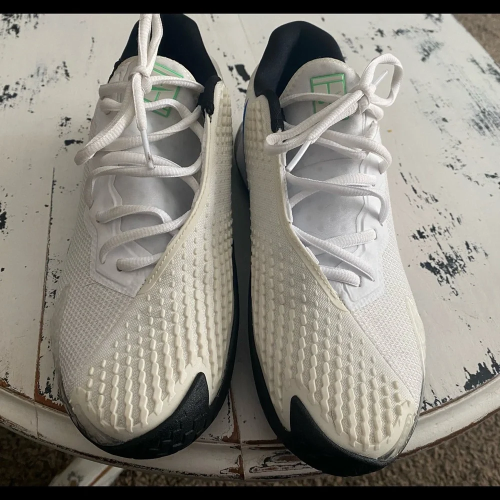Women’s Nike Women Court Air Zoom Vapor Cage, size 8 - Picture 2 of 5